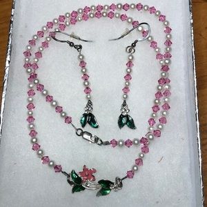 Pink Crystals & Pearls Necklace Set